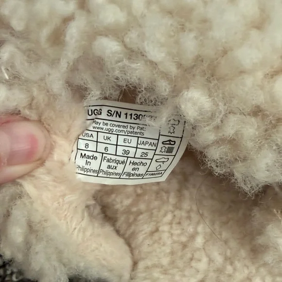 UGG Soft Cream Slippers - Picture 3 of 4